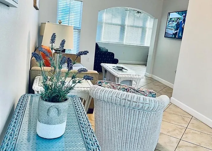 Barefoot In Indian Shores Minutes From Clearwater * Clearwater Beach