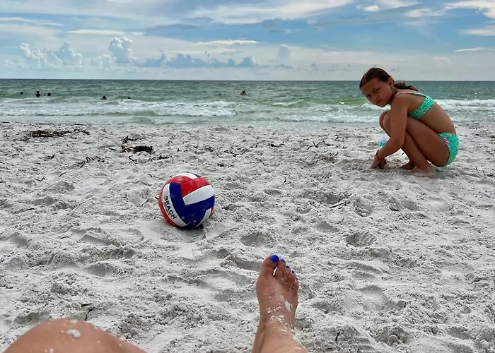 Barefoot In Indian Shores Minutes From Clearwater * Clearwater Beach